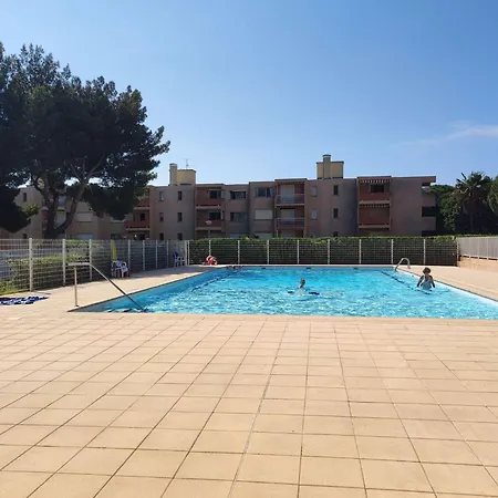Studio- Piscine- Clim- Plages Apartament *