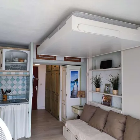 Studio- Piscine- Clim- Plages Apartament